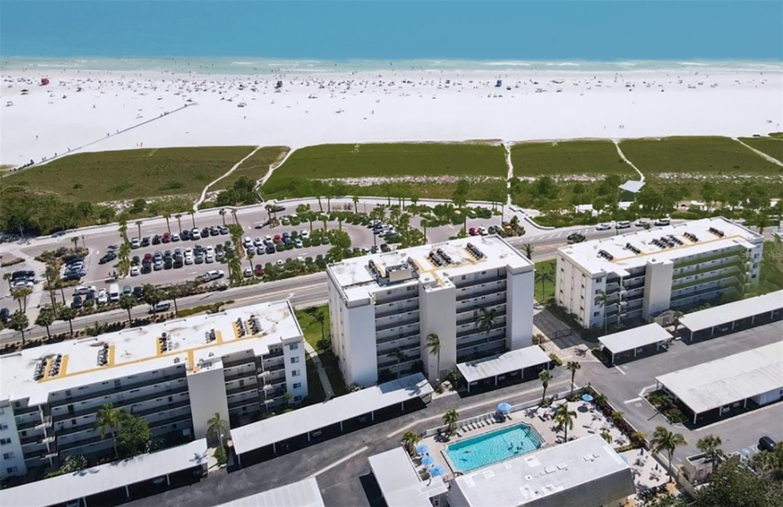 Image 32 of 36 For 777 Beach Road 1e