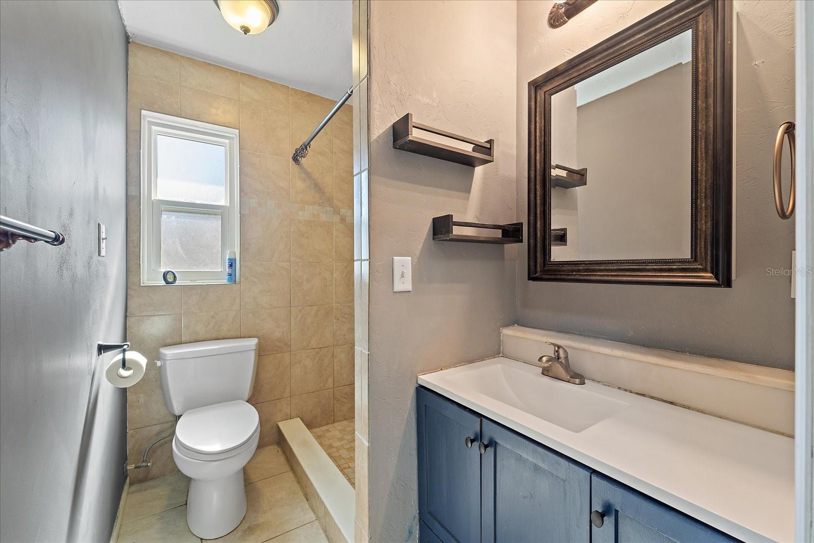 Listing photo id 16 for 3647 Bali Drive