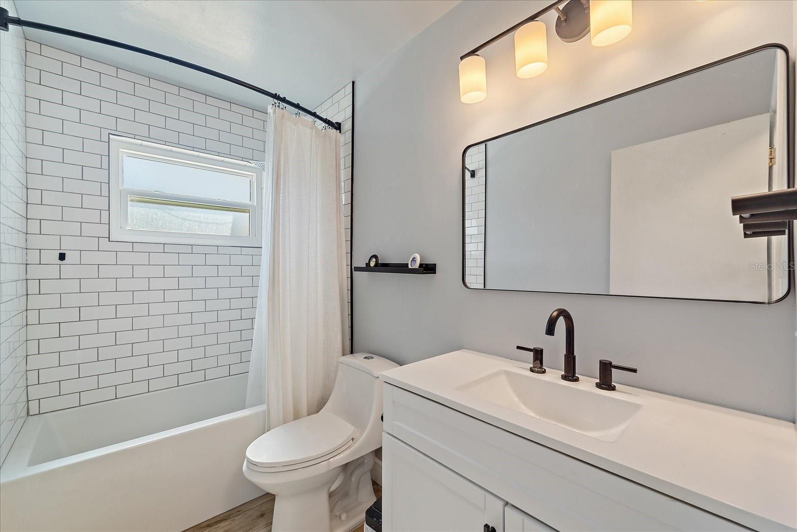 Listing photo id 20 for 3647 Bali Drive