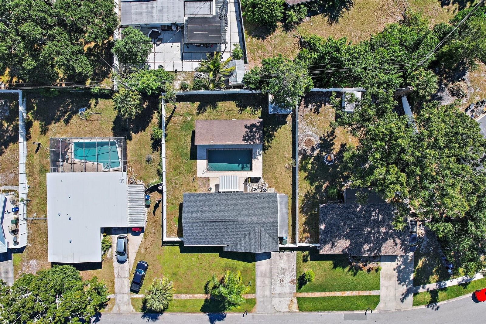 Listing photo id 34 for 3647 Bali Drive