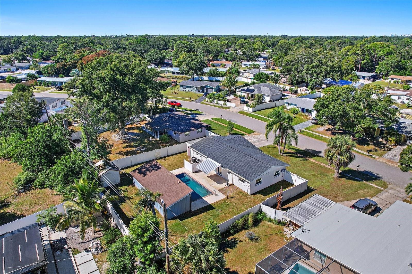 Listing photo id 37 for 3647 Bali Drive