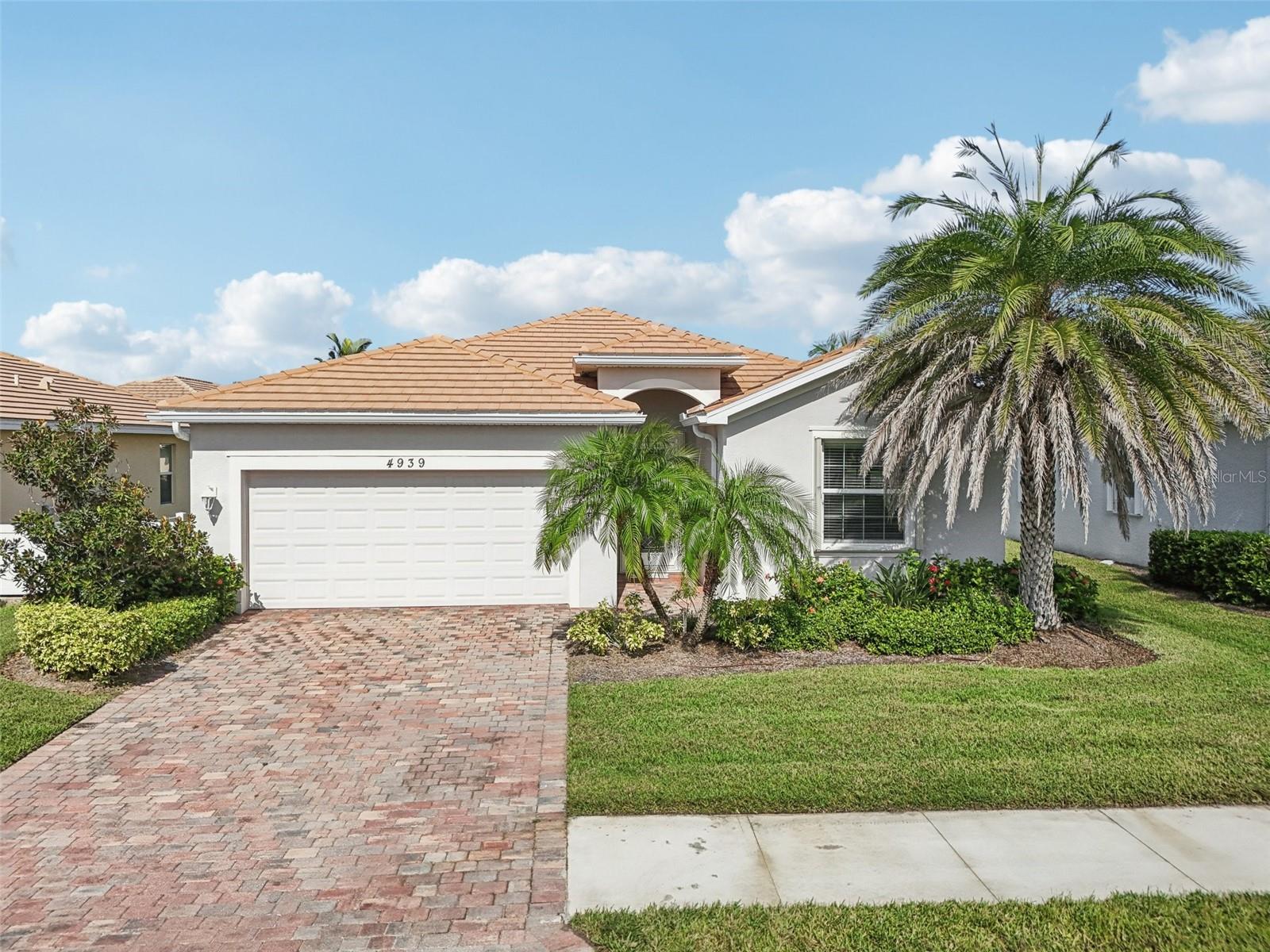 Image 37 of 56 For 4939 Grand Cypress Boulevard