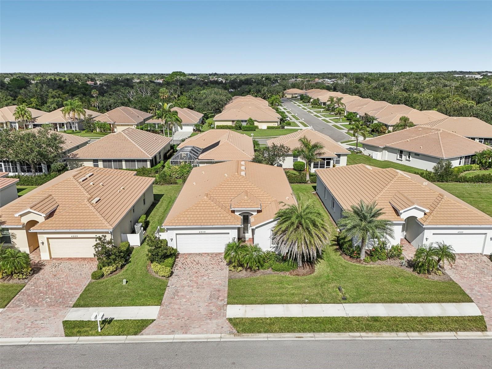 Image 41 of 56 For 4939 Grand Cypress Boulevard
