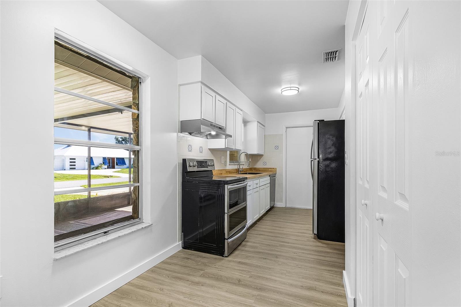 Image 17 of 36 For 27055 Safe Haven Lane