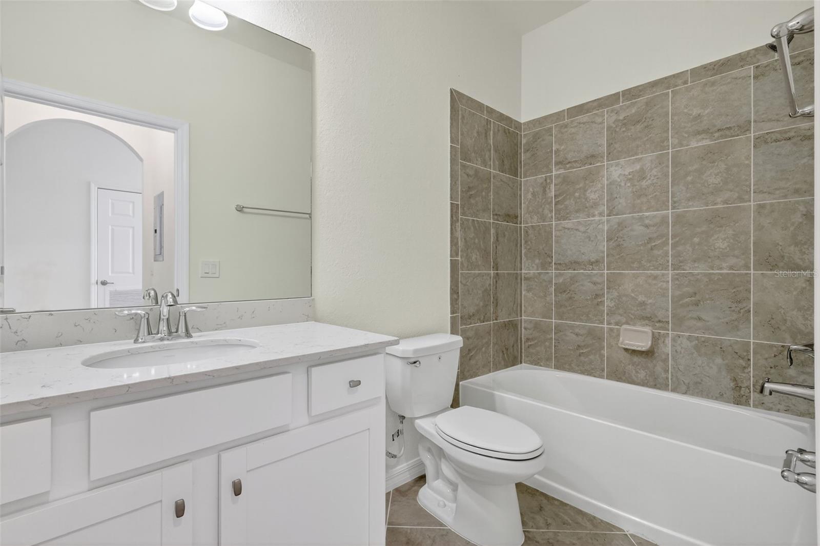 Image 25 of 48 For 17520 Gawthrop Drive 405