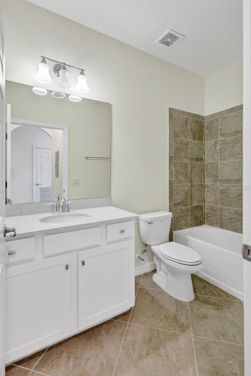 Image 26 of 48 For 17520 Gawthrop Drive 405