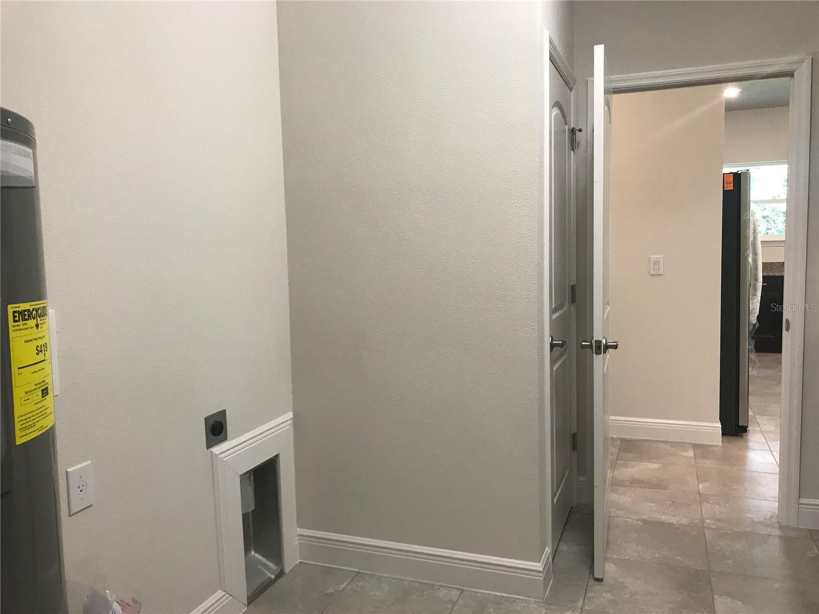 Image 25 of 33 For 3044 Haberland Boulevard