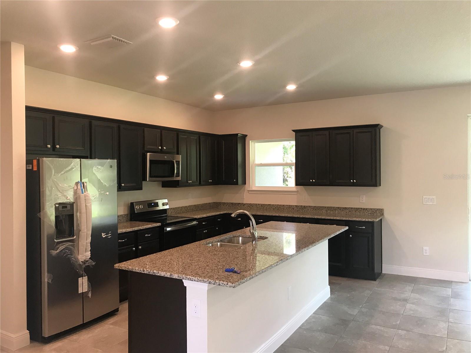 Image 3 of 33 For 3044 Haberland Boulevard