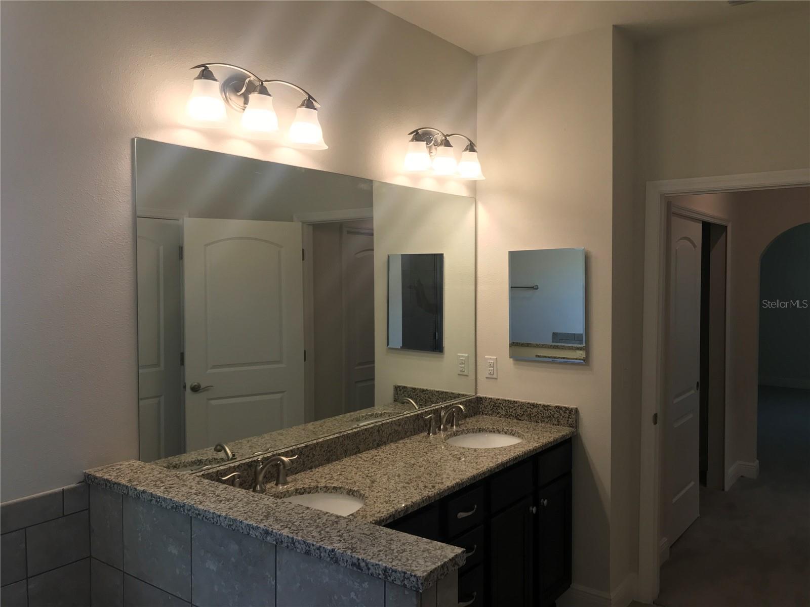 Image 32 of 33 For 3044 Haberland Boulevard