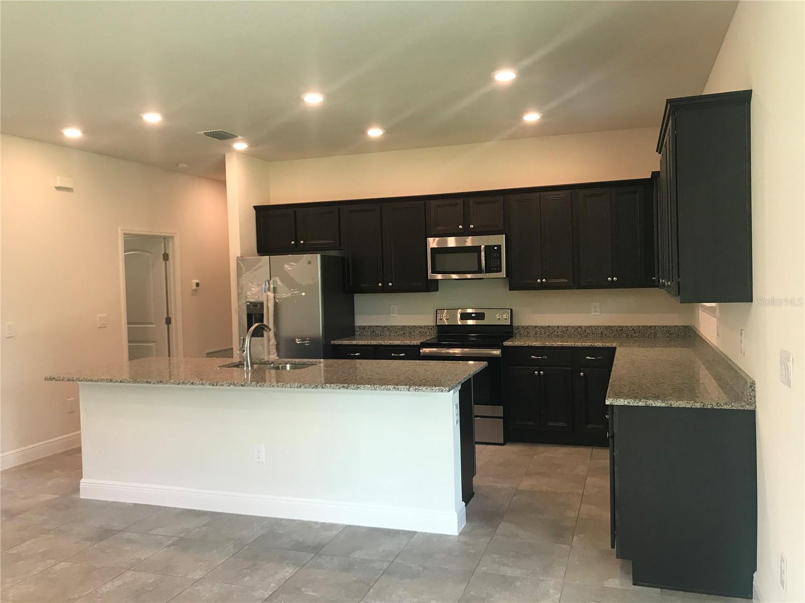 Image 4 of 33 For 3044 Haberland Boulevard