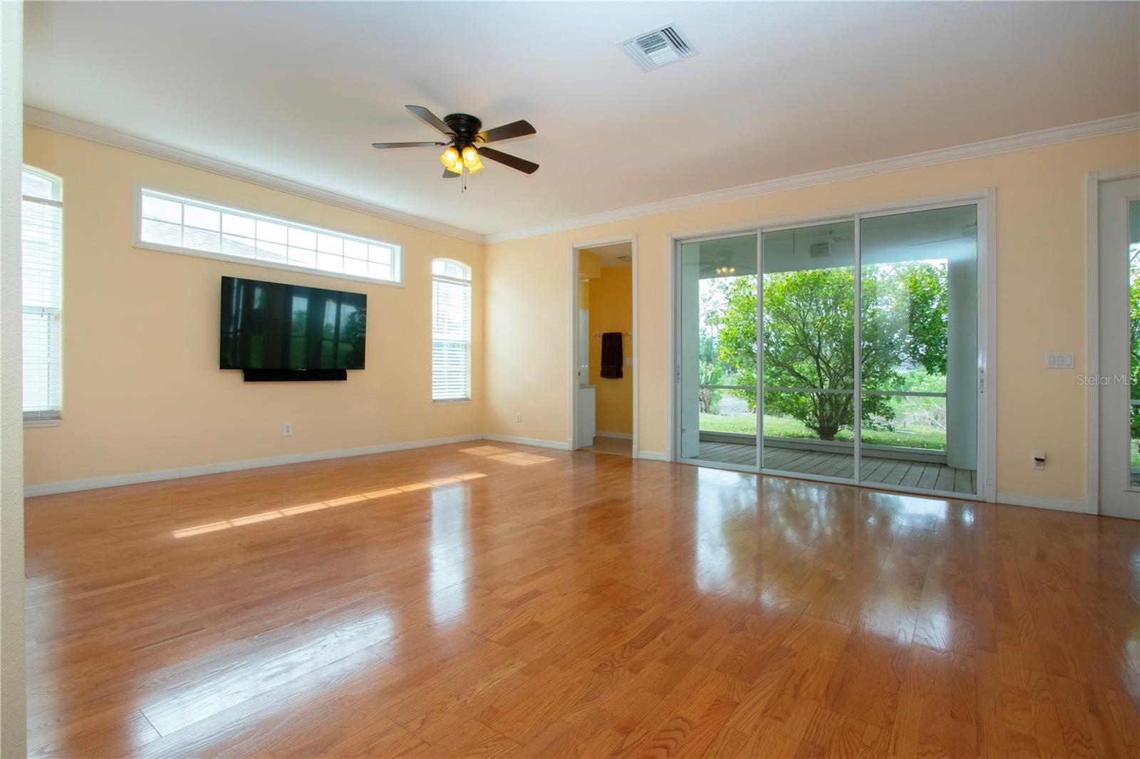 Image 18 of 96 For 6307 Laurel Creek Trail