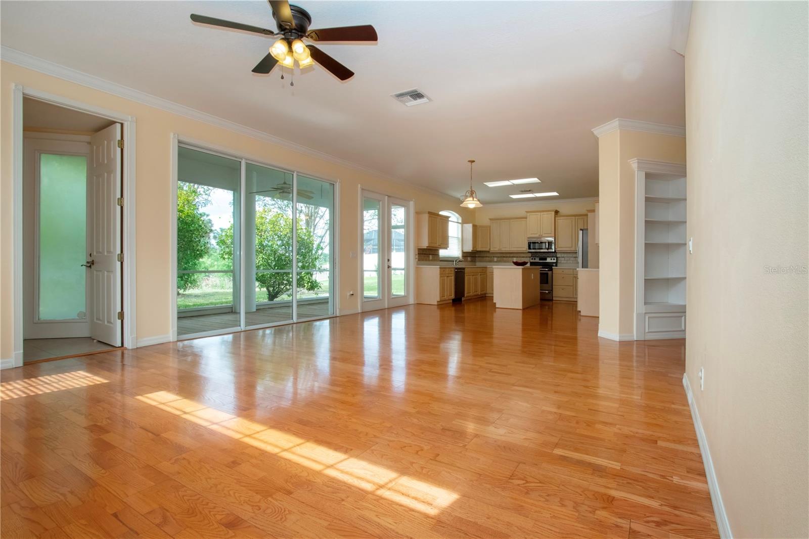 Image 19 of 96 For 6307 Laurel Creek Trail