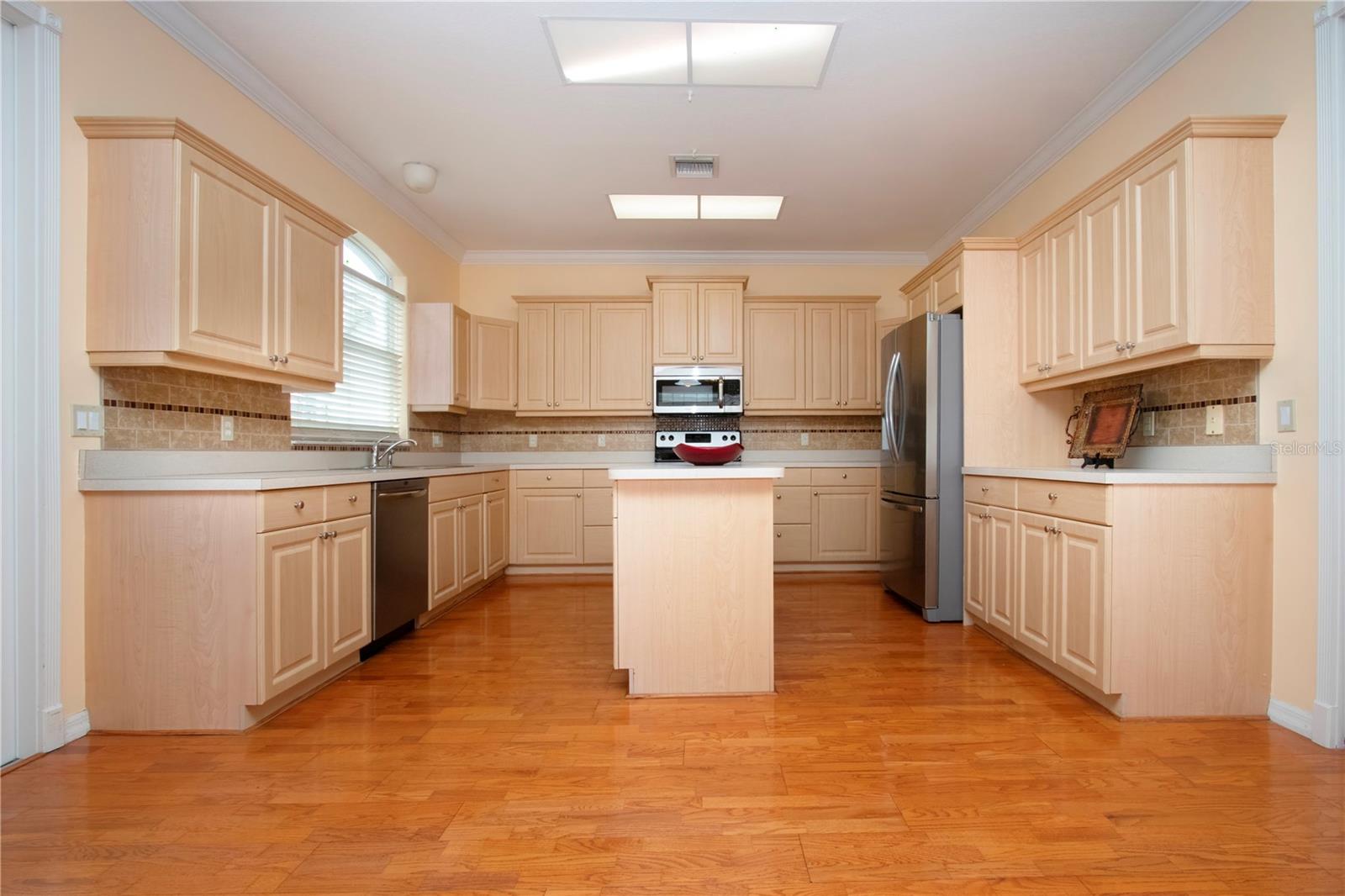 Image 26 of 96 For 6307 Laurel Creek Trail