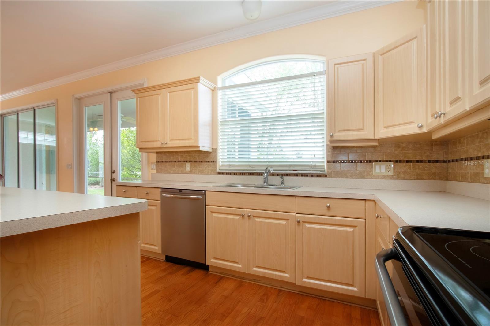 Image 34 of 96 For 6307 Laurel Creek Trail