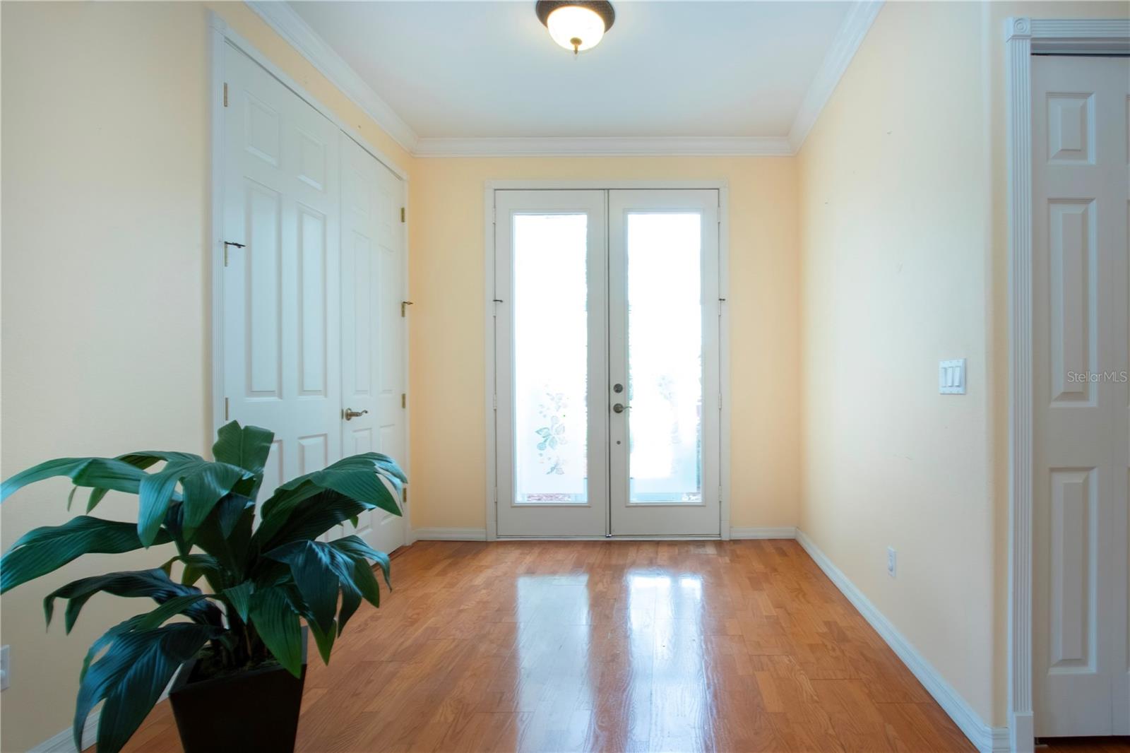 Image 6 of 96 For 6307 Laurel Creek Trail