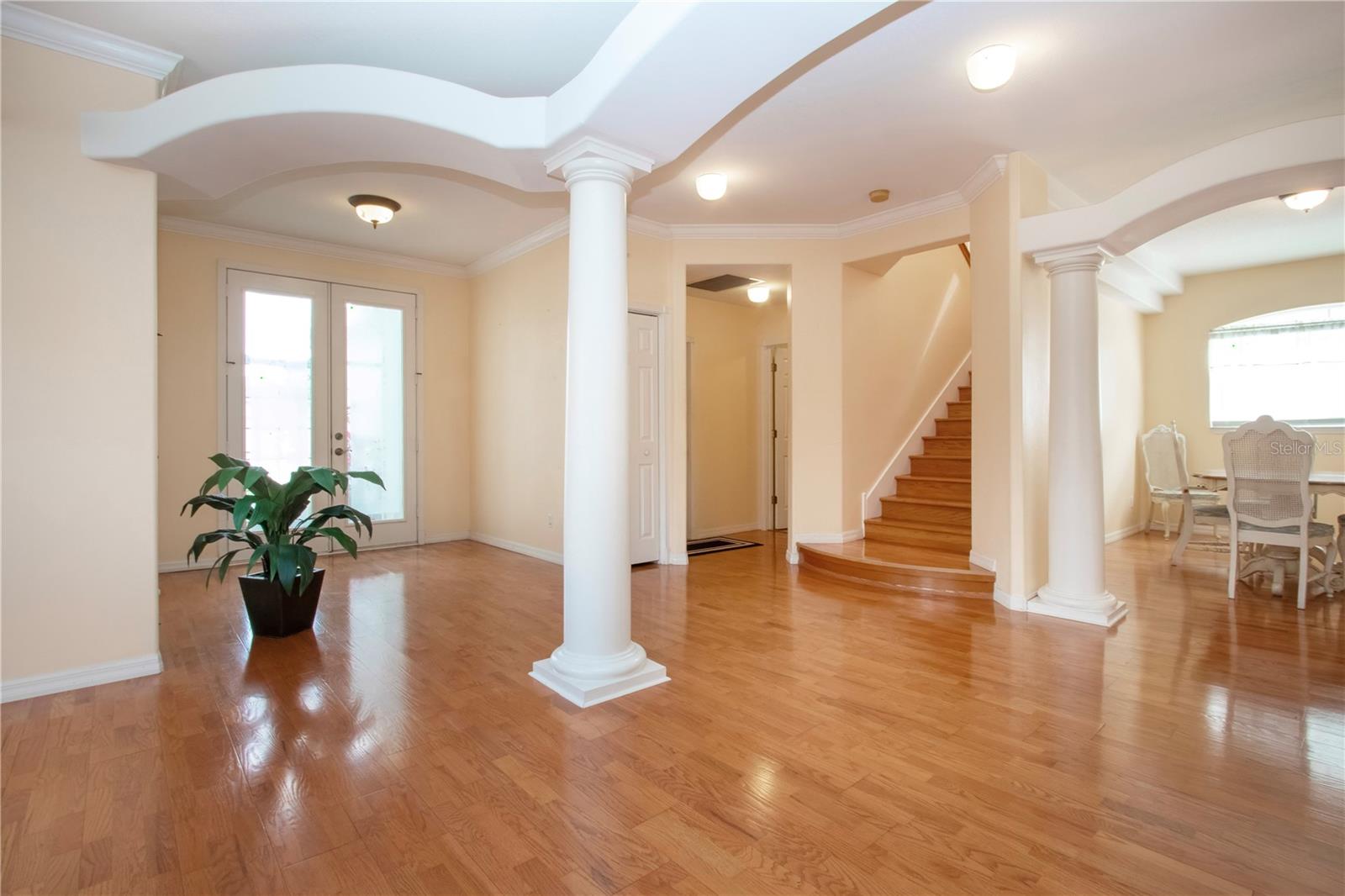 Image 7 of 96 For 6307 Laurel Creek Trail