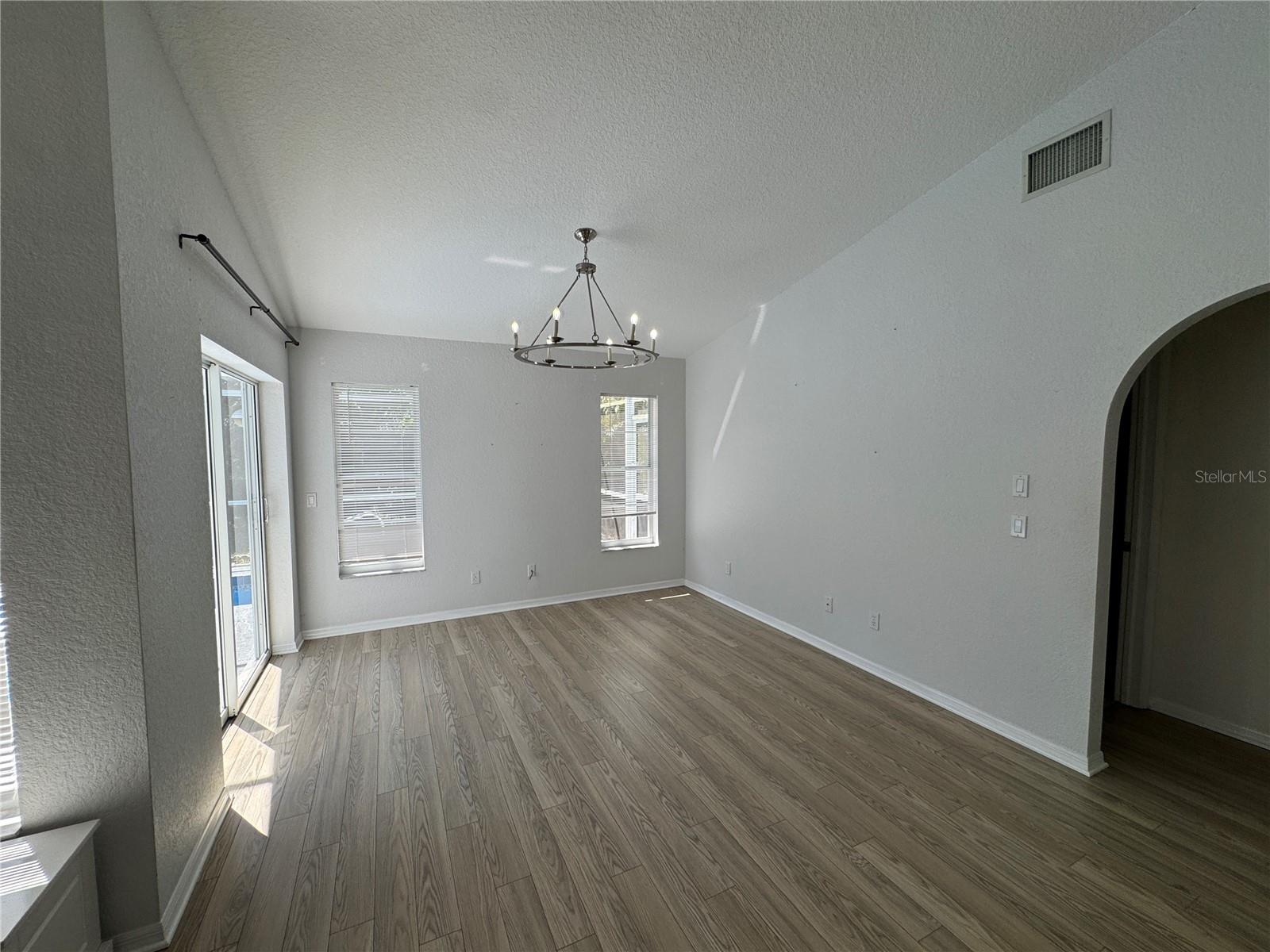 Image 13 of 31 For 4065 Alwick Lane