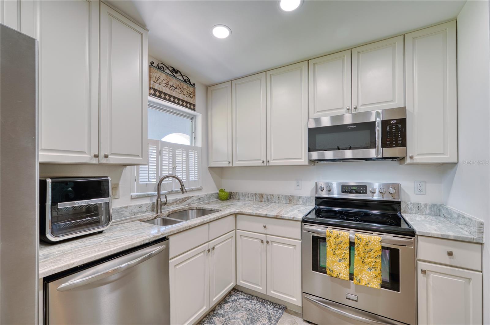 Image 7 of 21 For 3807 41st Street Court W