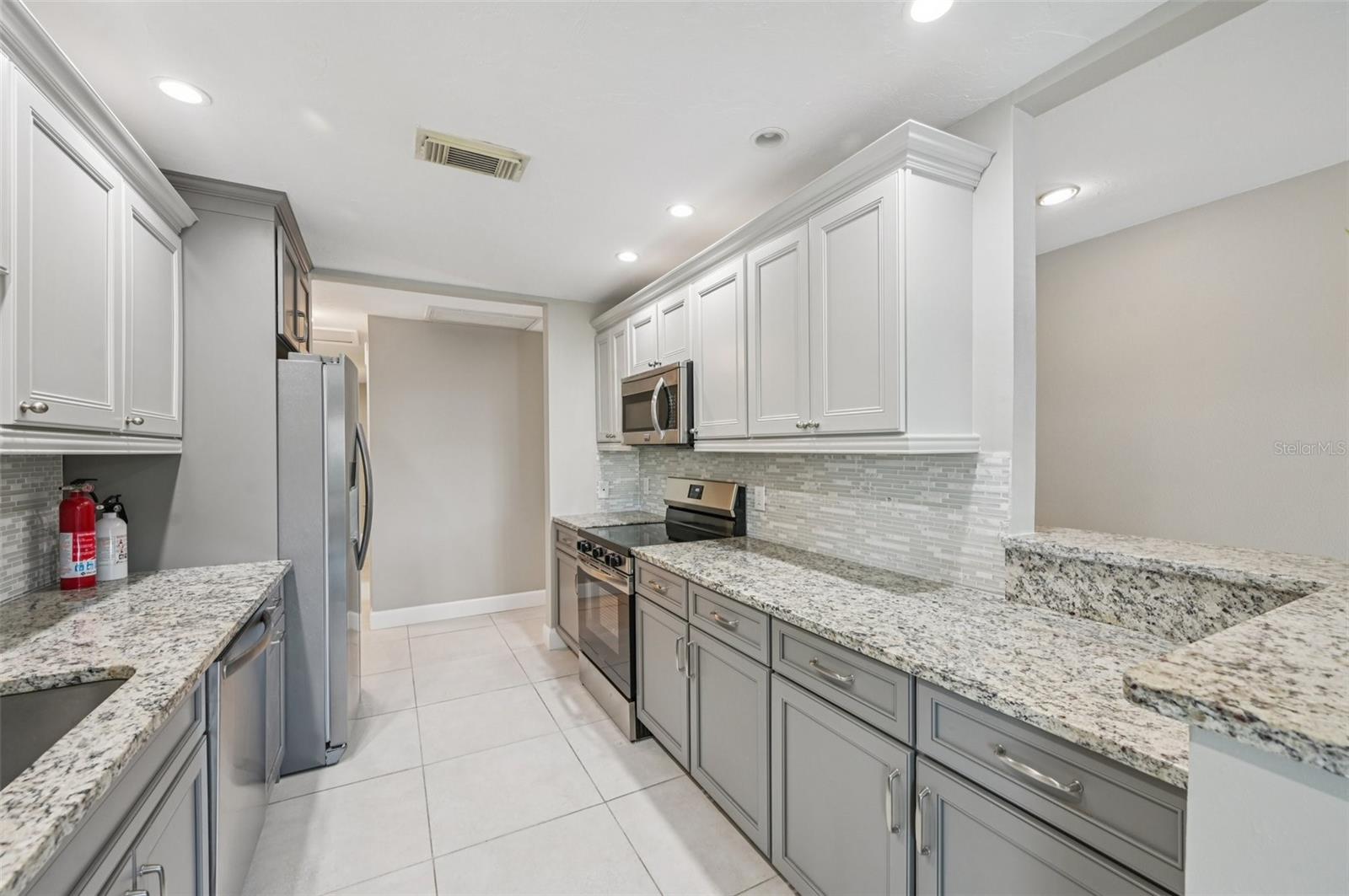 Image 8 of 35 For 113 Whispering Sands Drive V-47