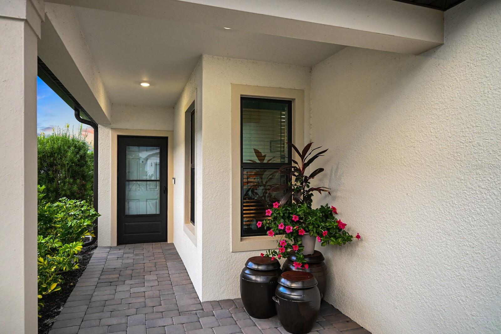 Image 14 of 75 For 6600 Silverstar Drive