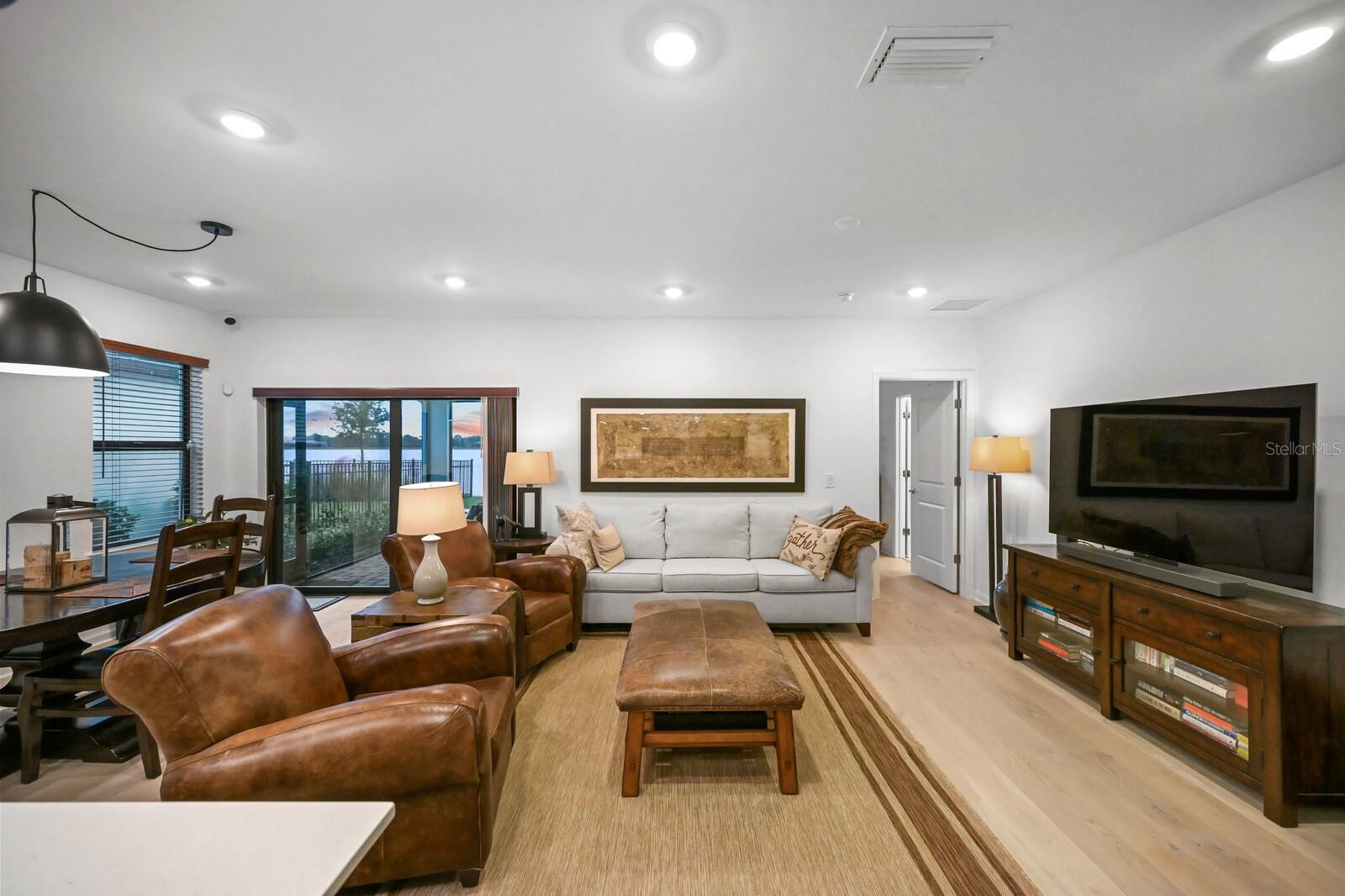 Image 17 of 75 For 6600 Silverstar Drive