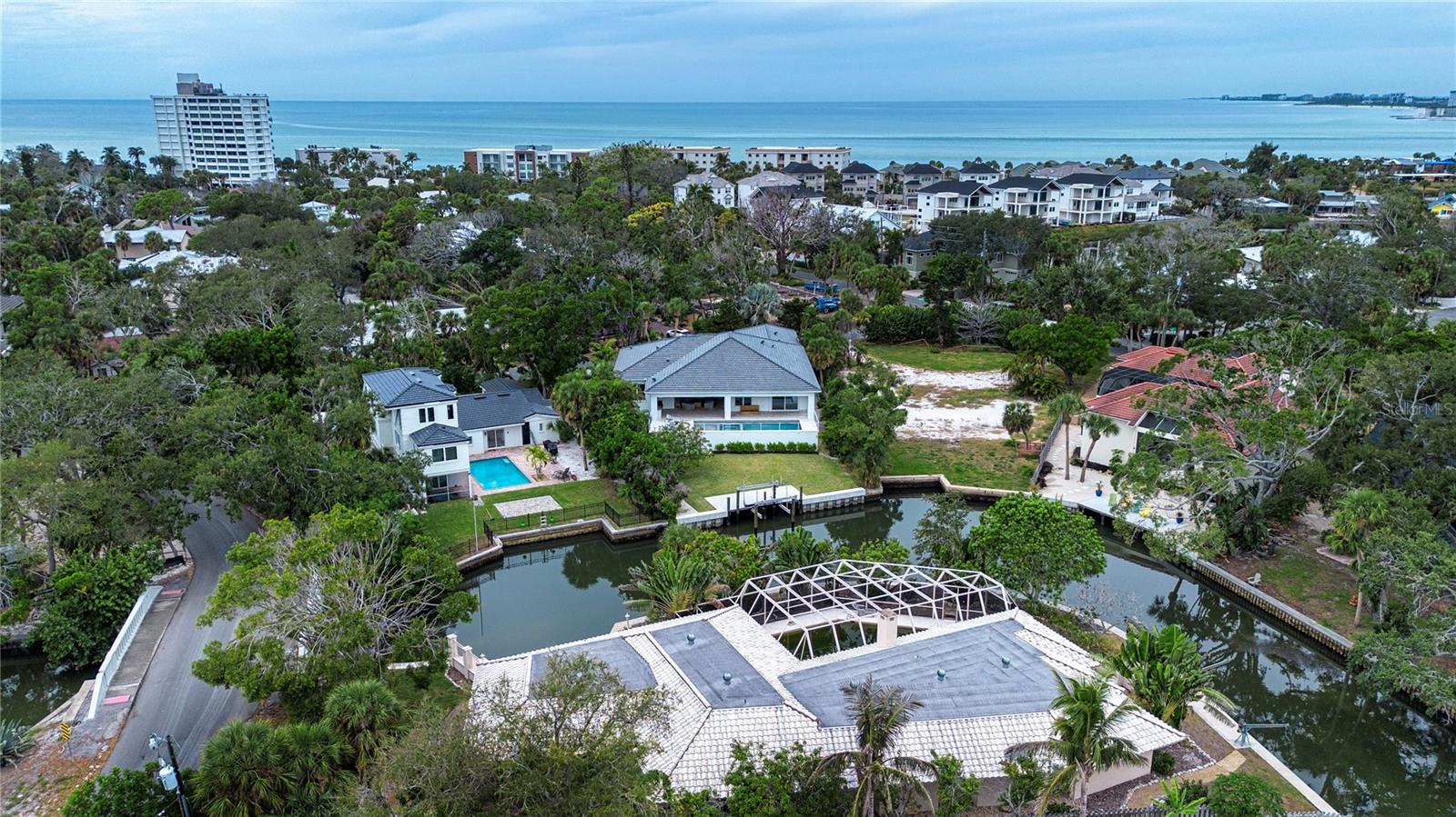 Image 17 of 21 For 4839 Primrose Path