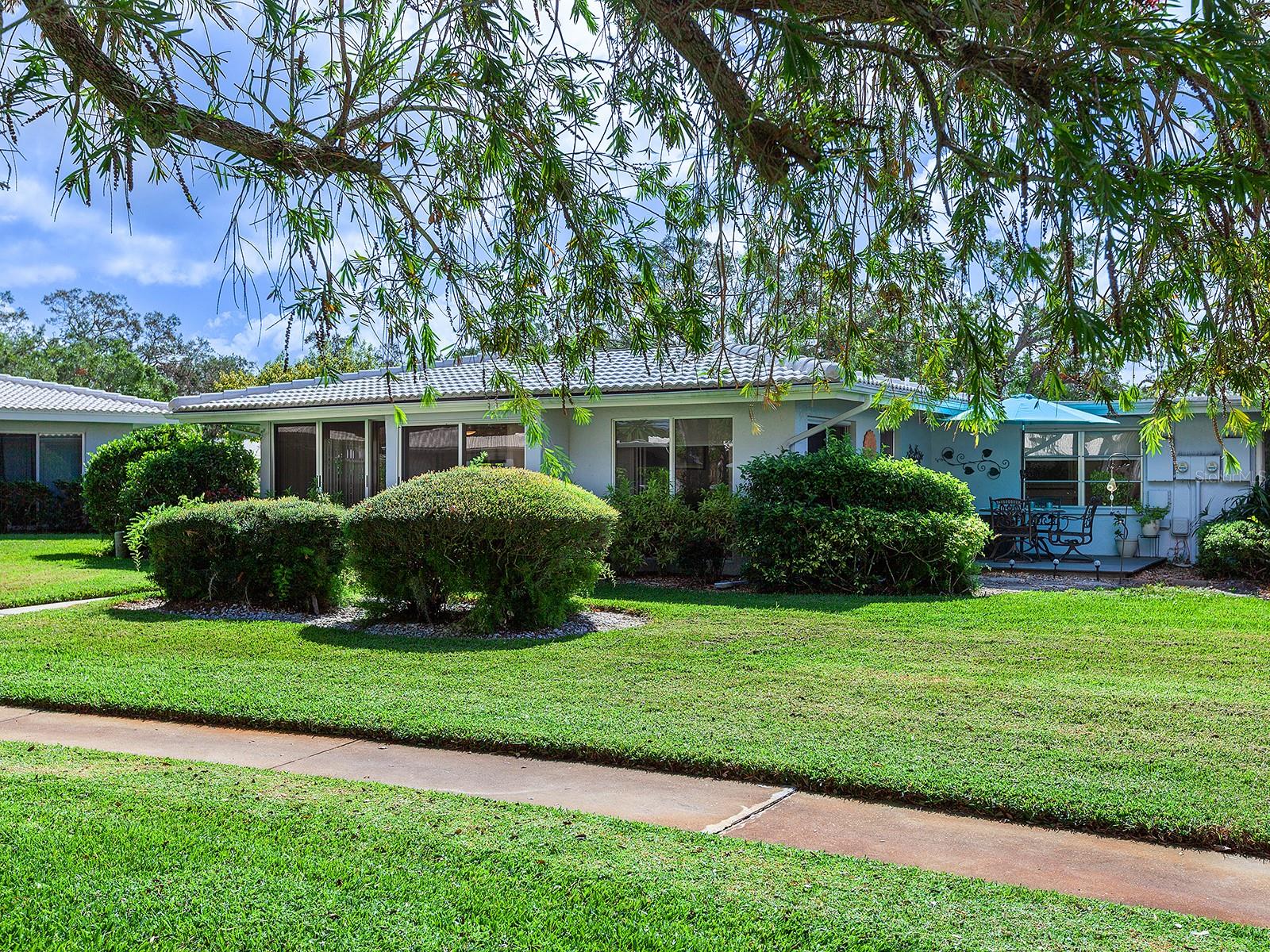 Image 27 of 32 For 3761 Somerville Drive 1518