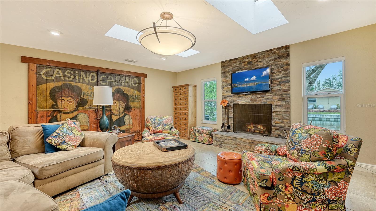 Image 13 of 28 For 940 Siesta Key Place