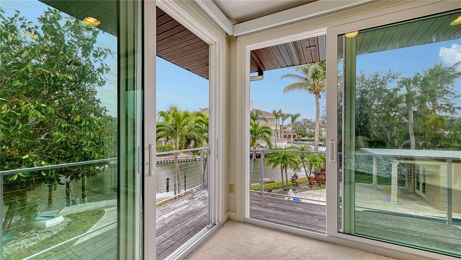 Image 16 of 28 For 940 Siesta Key Place