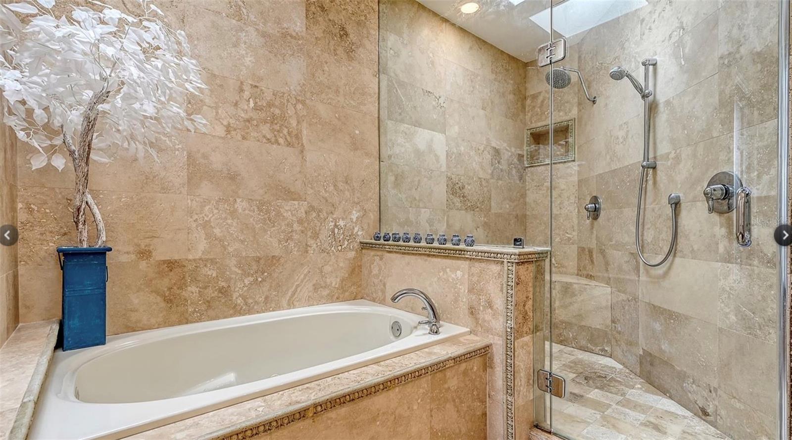 Image 18 of 28 For 940 Siesta Key Place