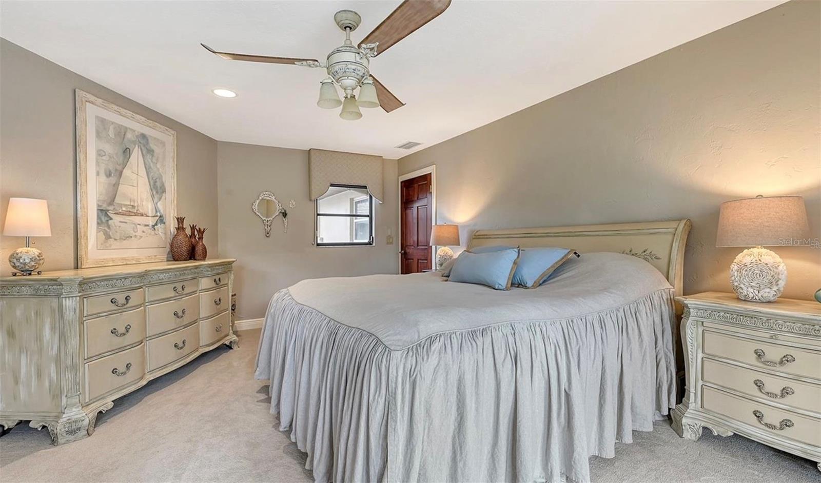 Image 19 of 28 For 940 Siesta Key Place