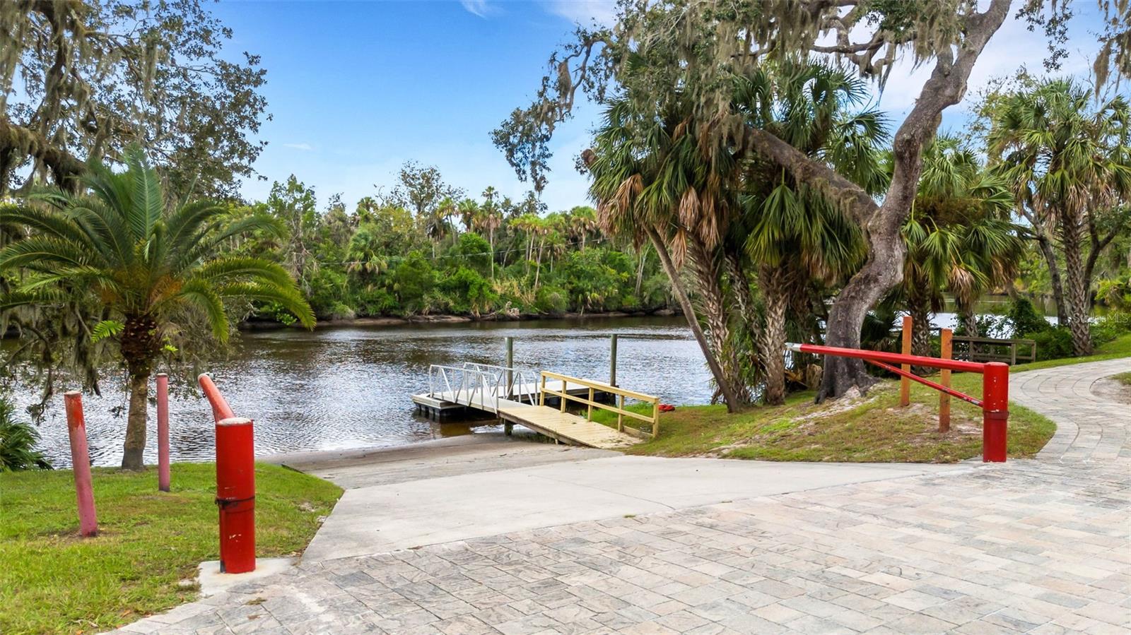 Image 92 of 100 For 16335 26th Street E