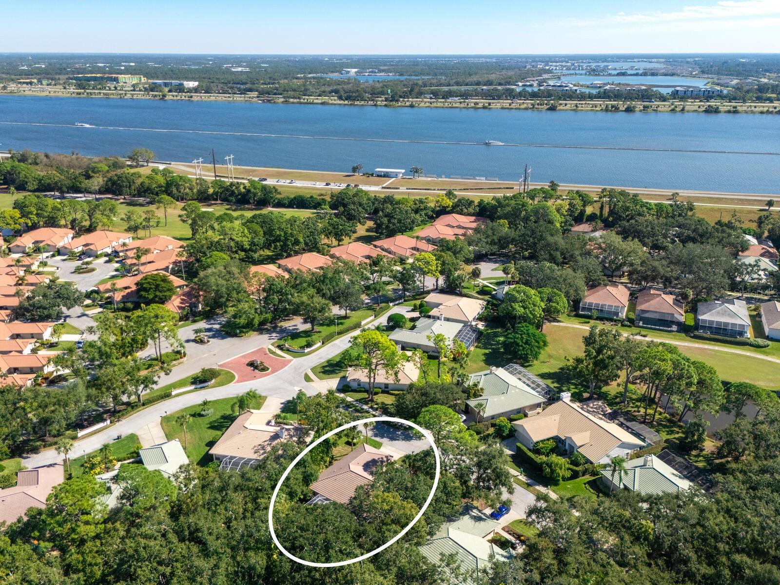 Image 4 of 49 For 2941 Sandringham Place