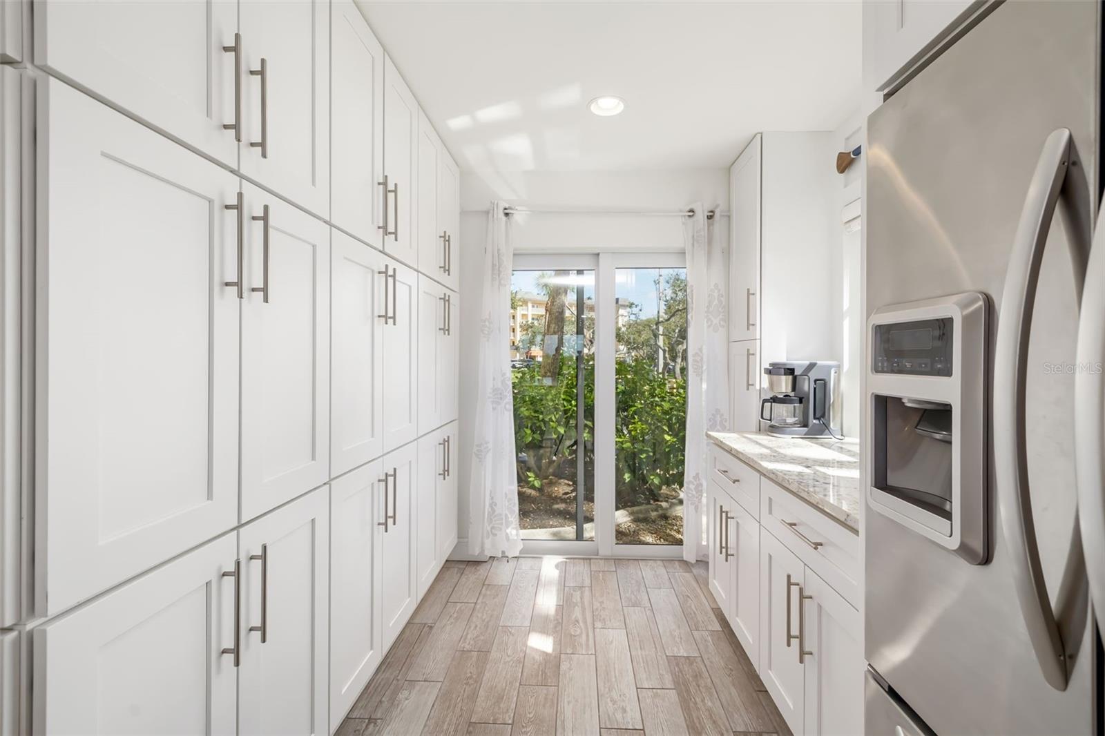 Image 14 of 85 For 8630 Midnight Pass Road 108a