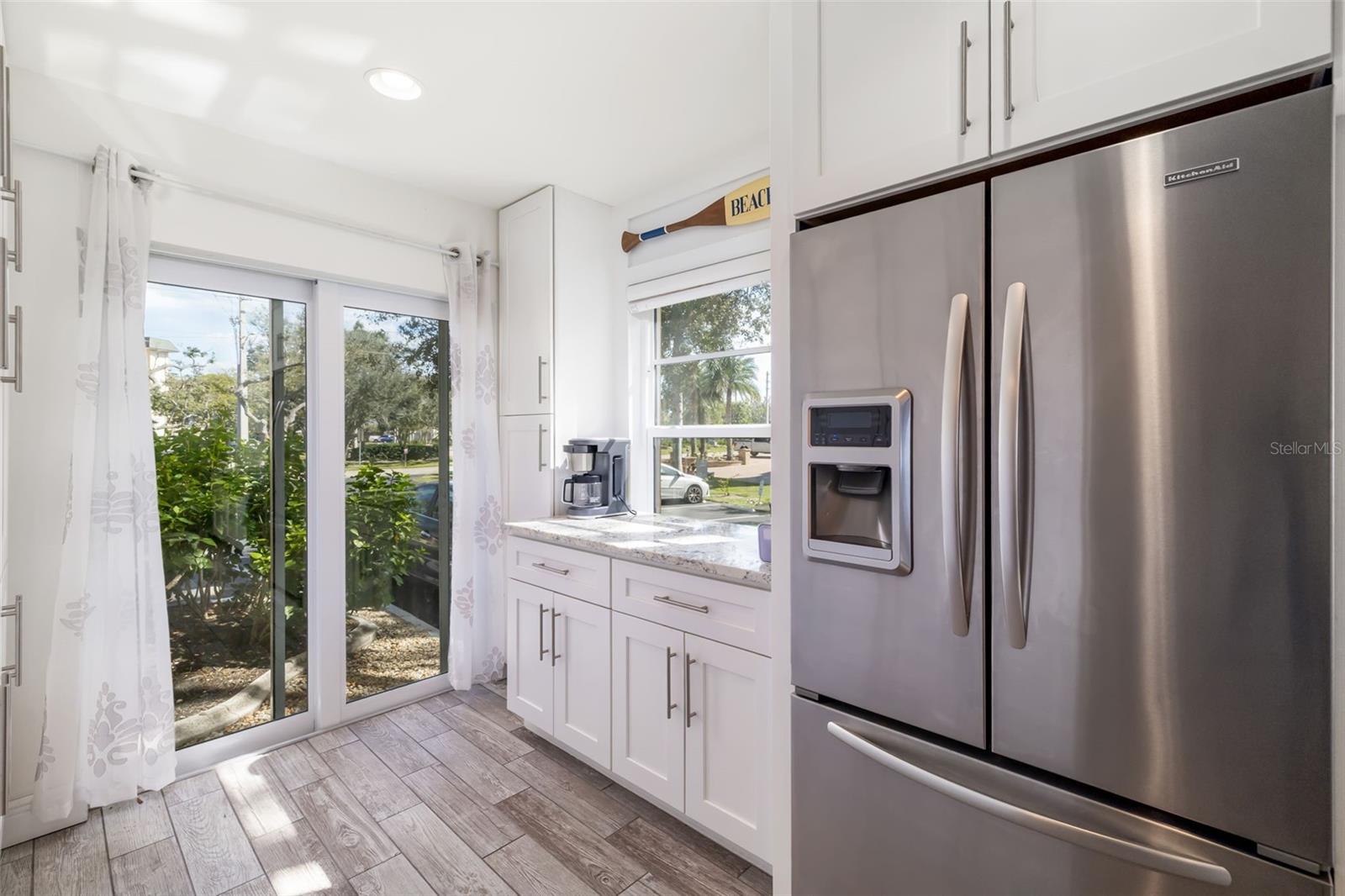 Image 15 of 85 For 8630 Midnight Pass Road 108a