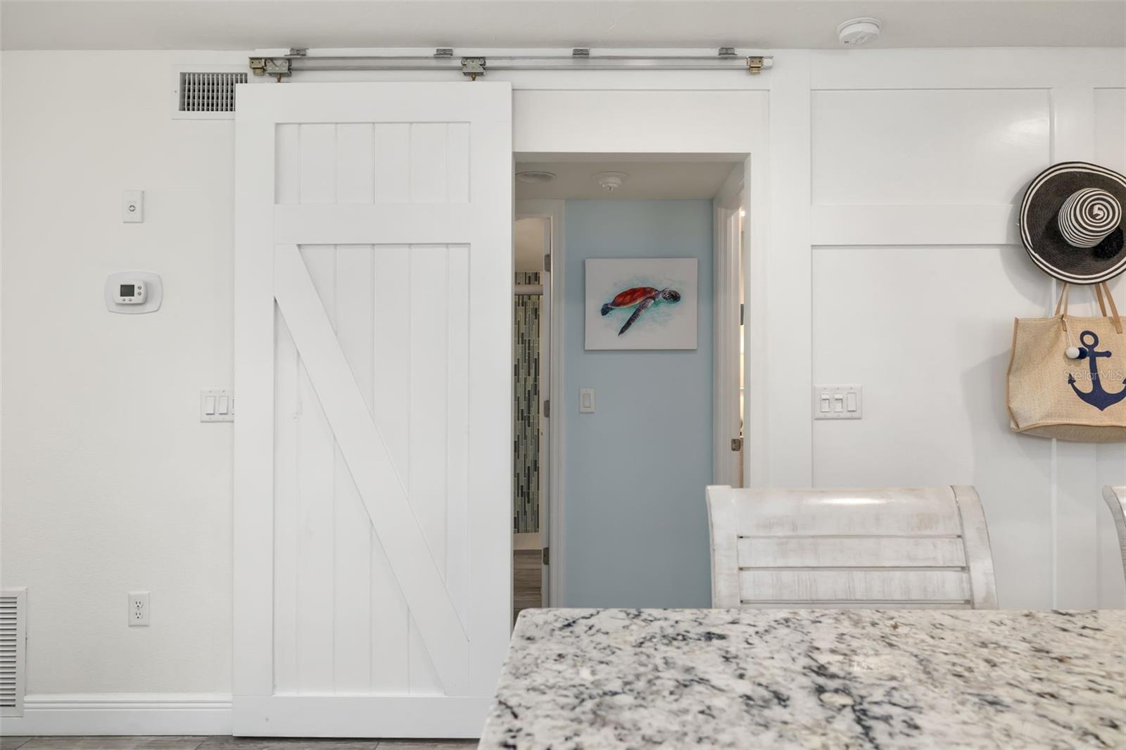 Image 22 of 85 For 8630 Midnight Pass Road 108a