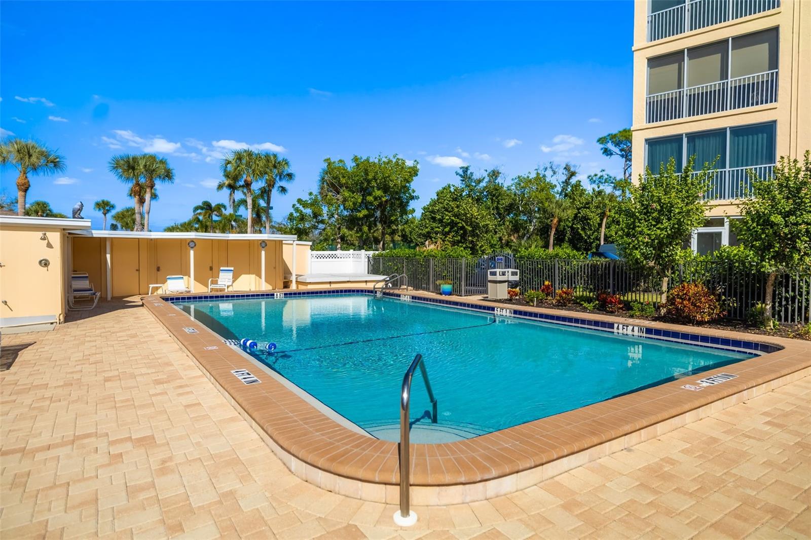 Image 44 of 85 For 8630 Midnight Pass Road 108a