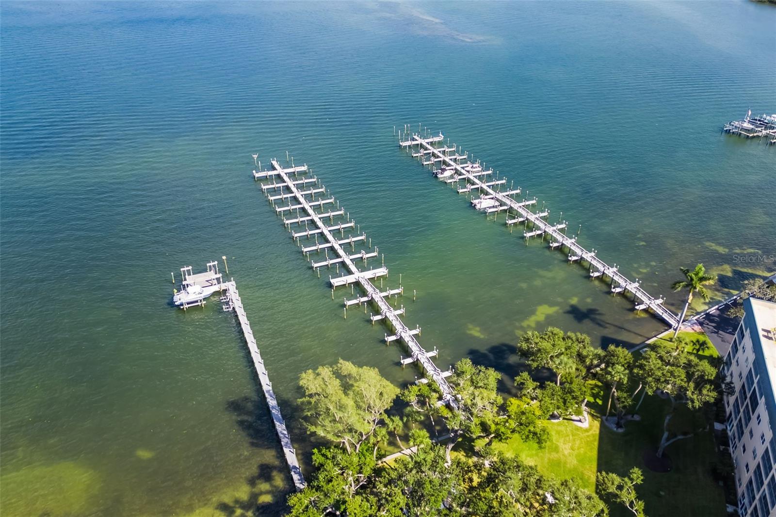 Image 54 of 85 For 8630 Midnight Pass Road 108a