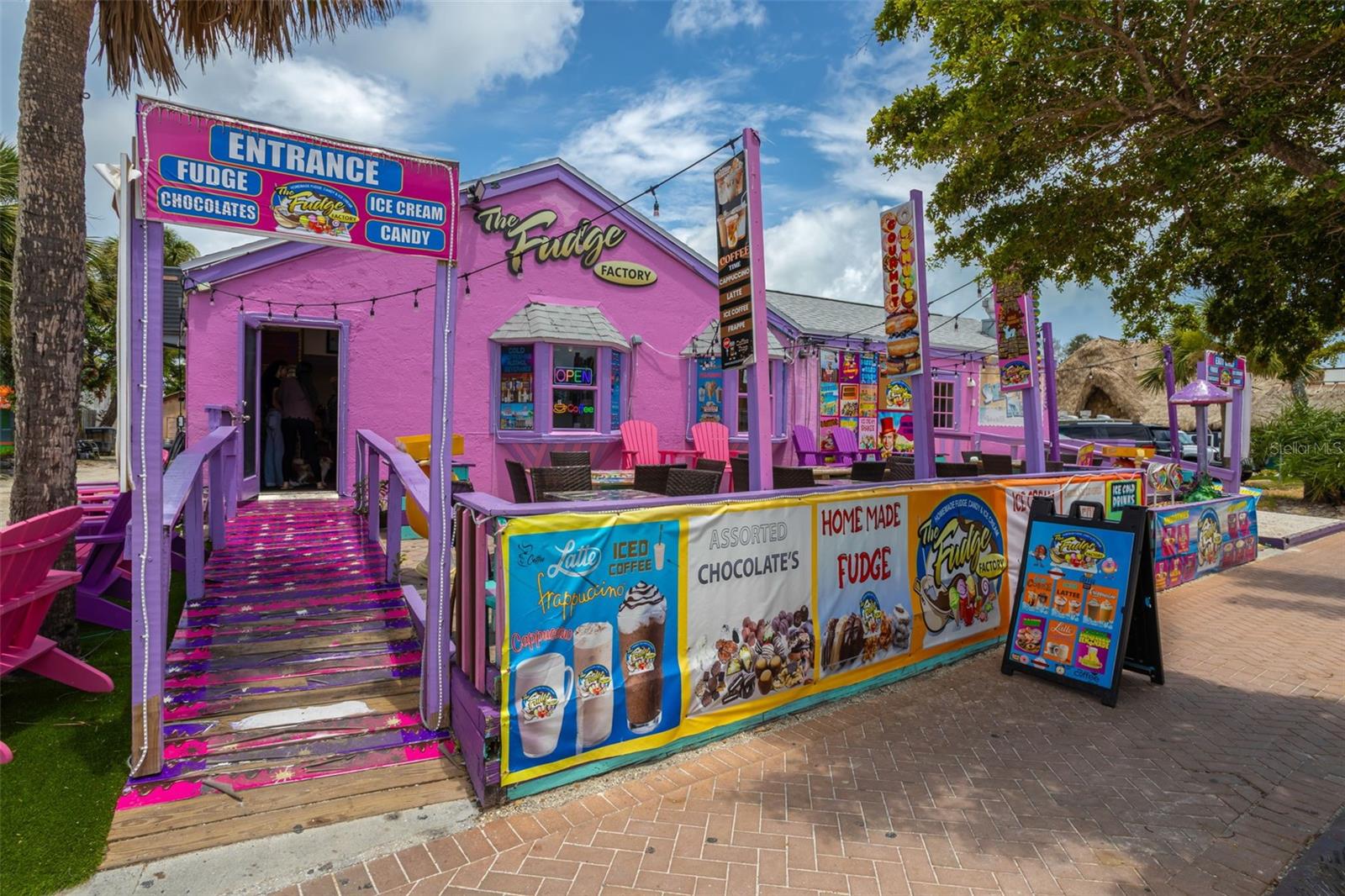 Image 77 of 85 For 8630 Midnight Pass Road 108a