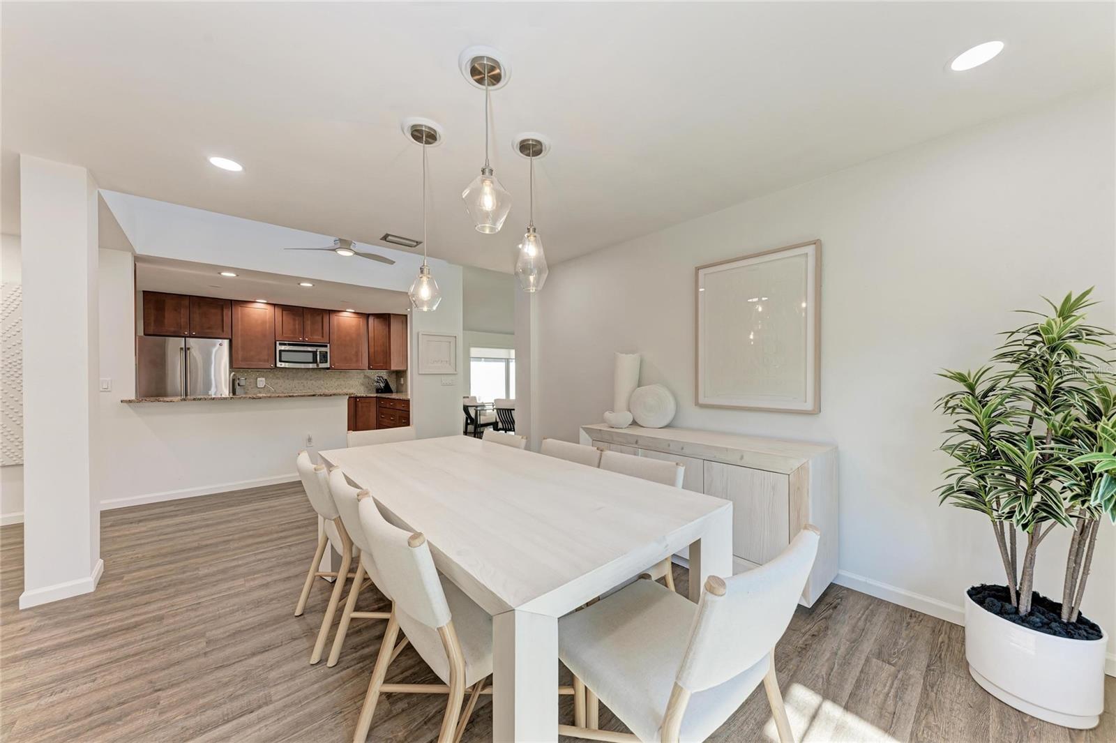 Image 10 of 35 For 6416 Wood Owl Circle