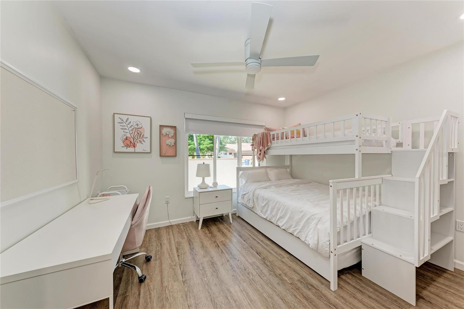 Image 19 of 35 For 6416 Wood Owl Circle