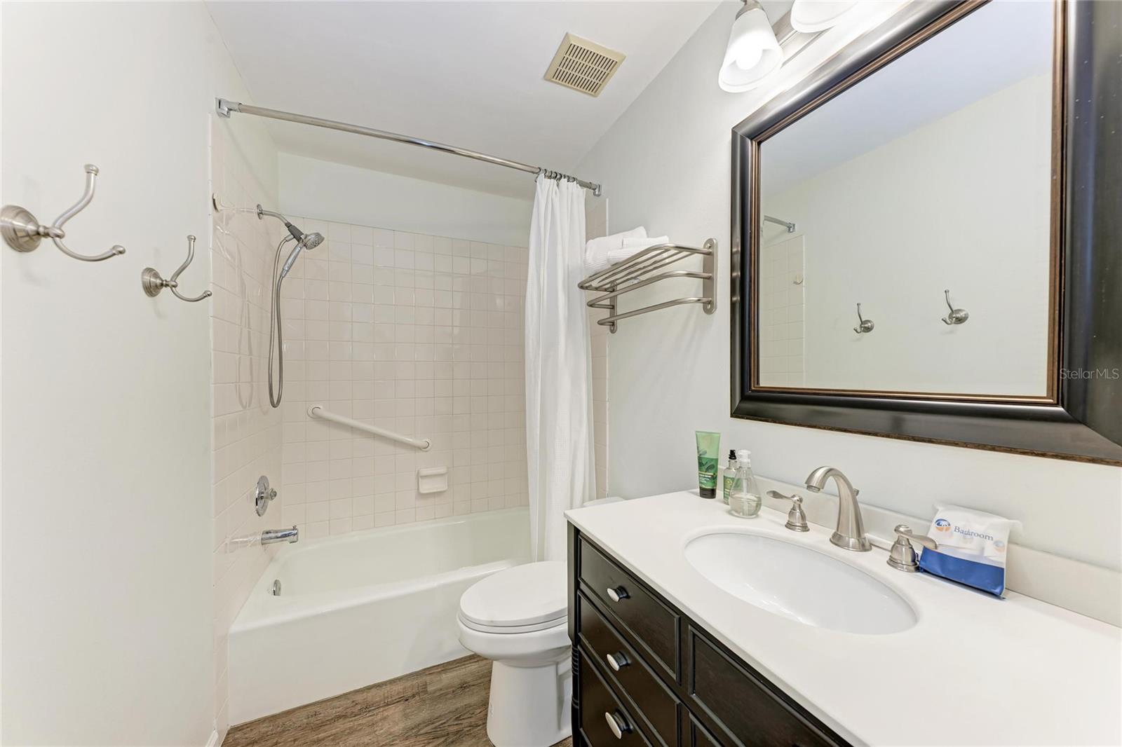 Image 21 of 35 For 6416 Wood Owl Circle