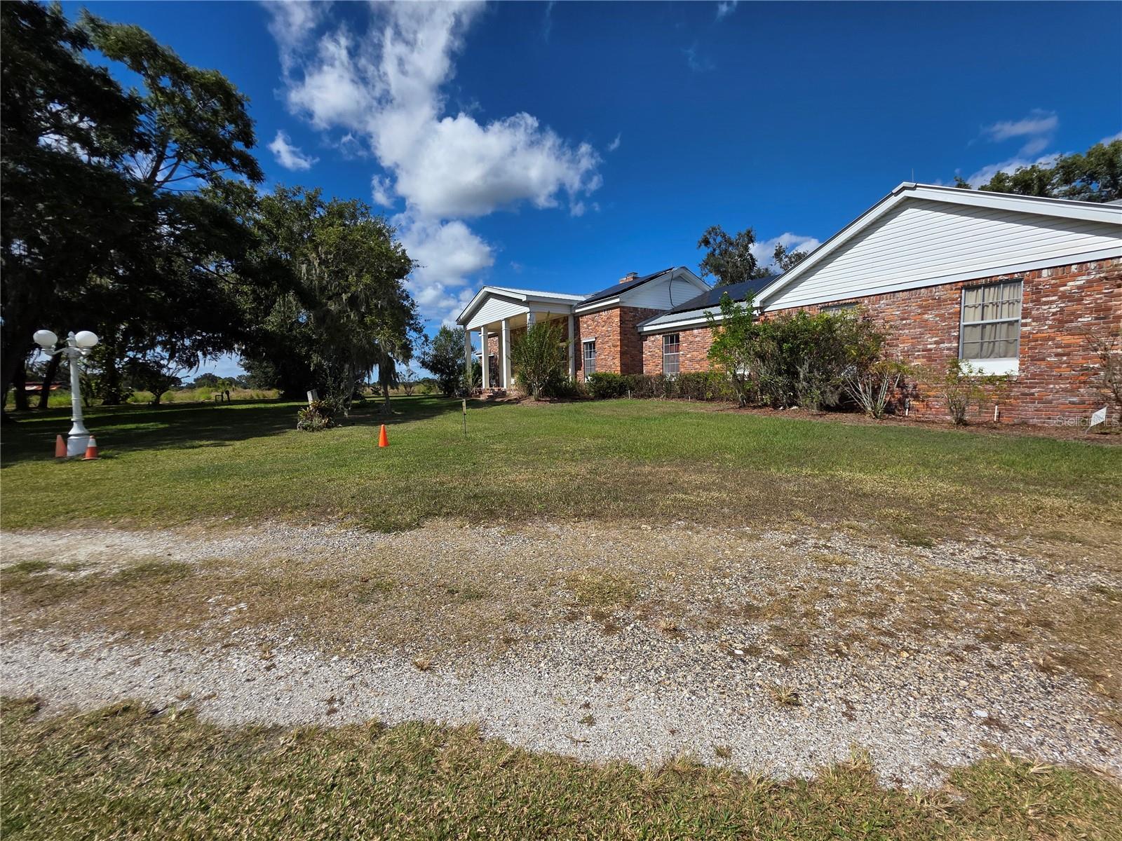 Image 25 of 28 For 2011 County Line Road E