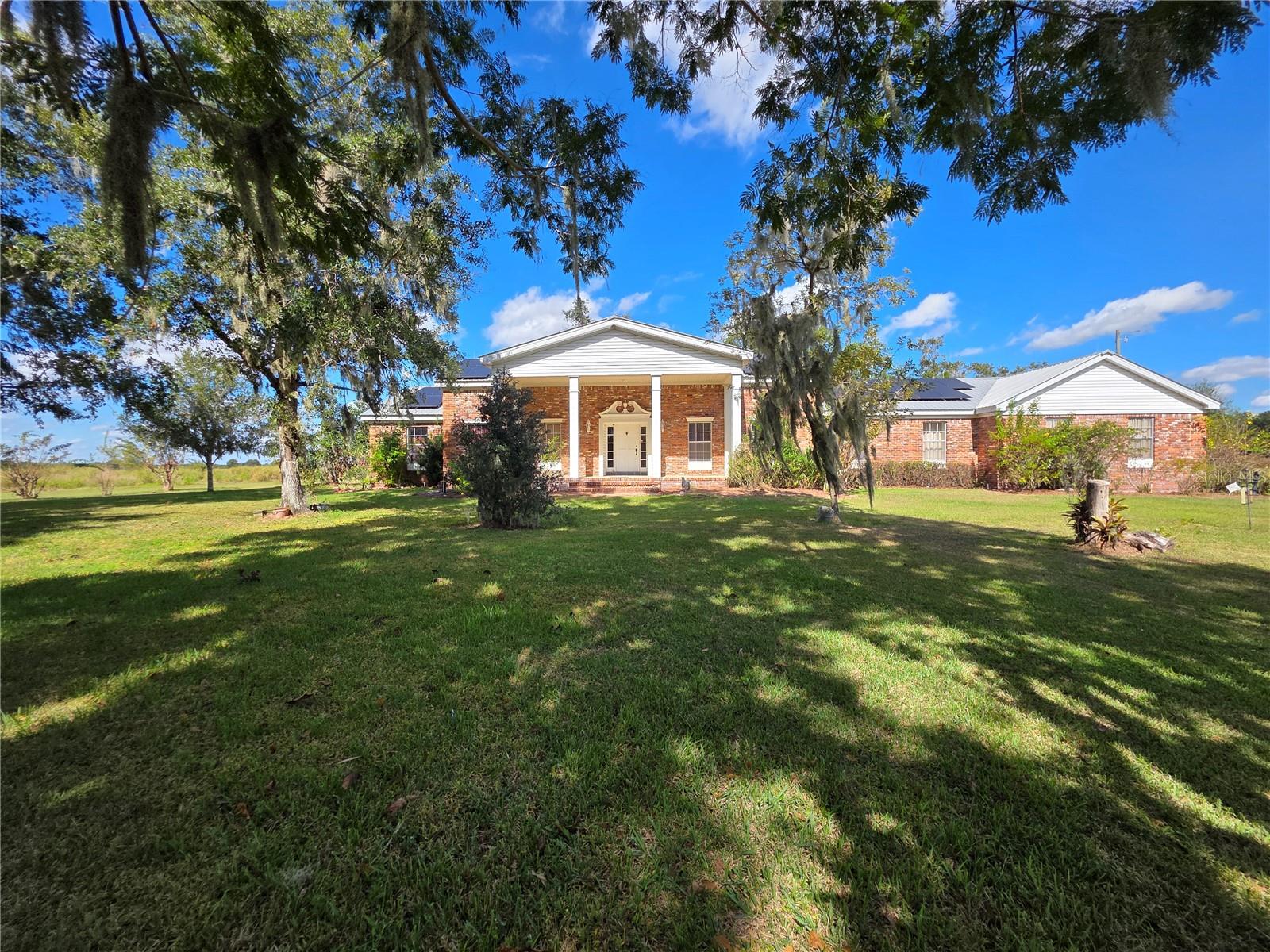 Image 26 of 28 For 2011 County Line Road E