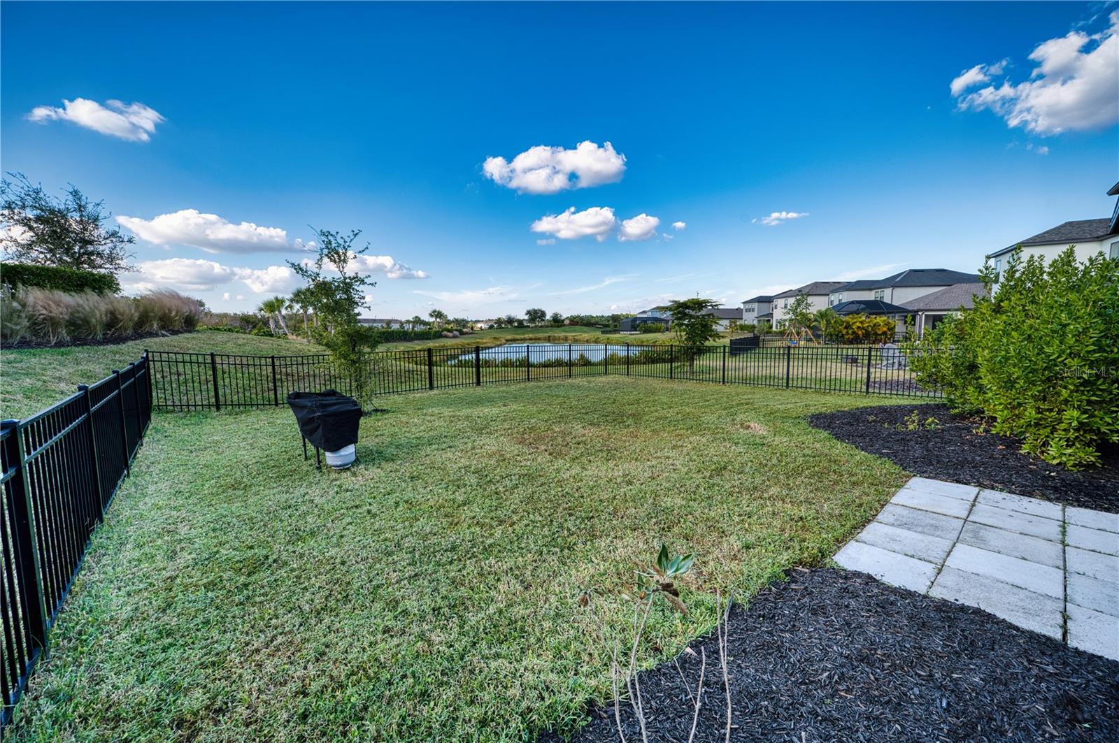 Listing photo id 35 for 9000 Tequila Sunrise Drive