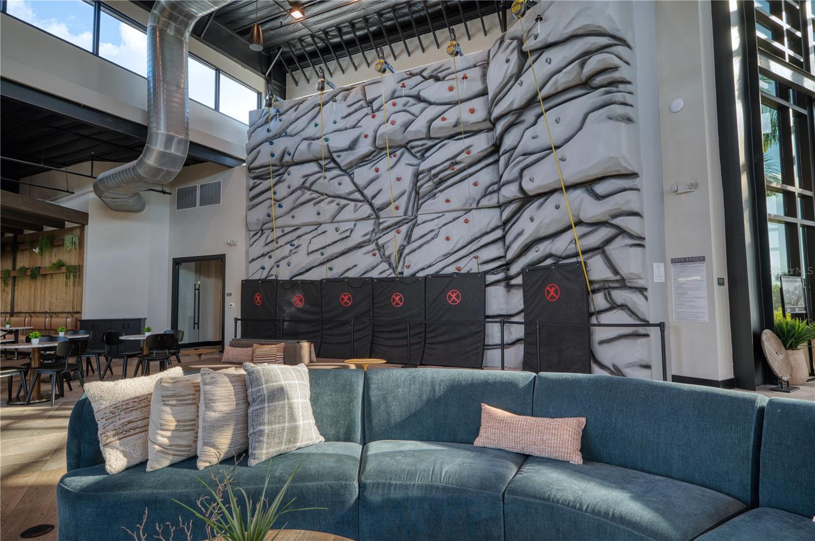 Listing photo id 42 for 9000 Tequila Sunrise Drive