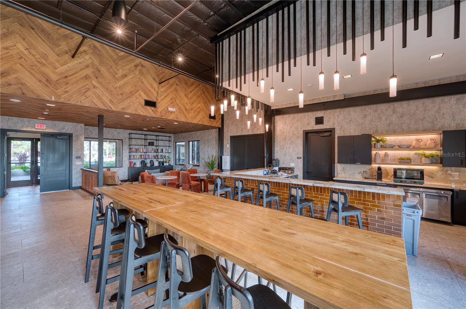 Listing photo id 46 for 9000 Tequila Sunrise Drive