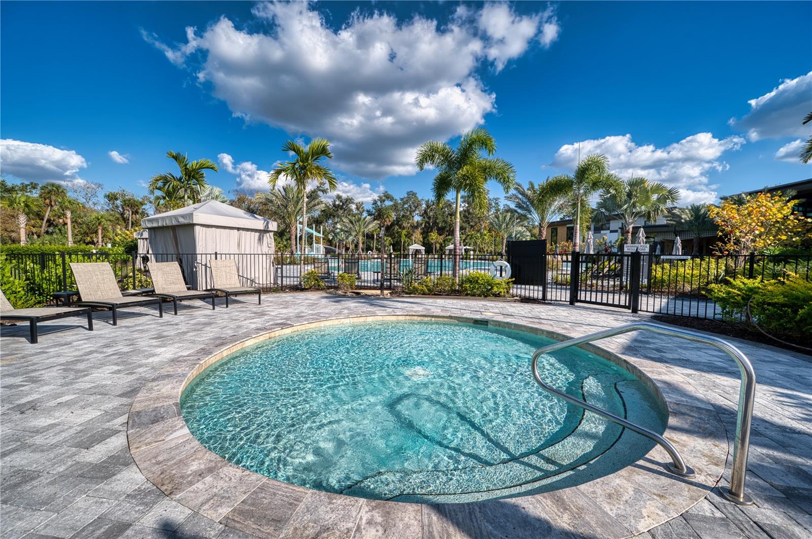 Listing photo id 54 for 9000 Tequila Sunrise Drive