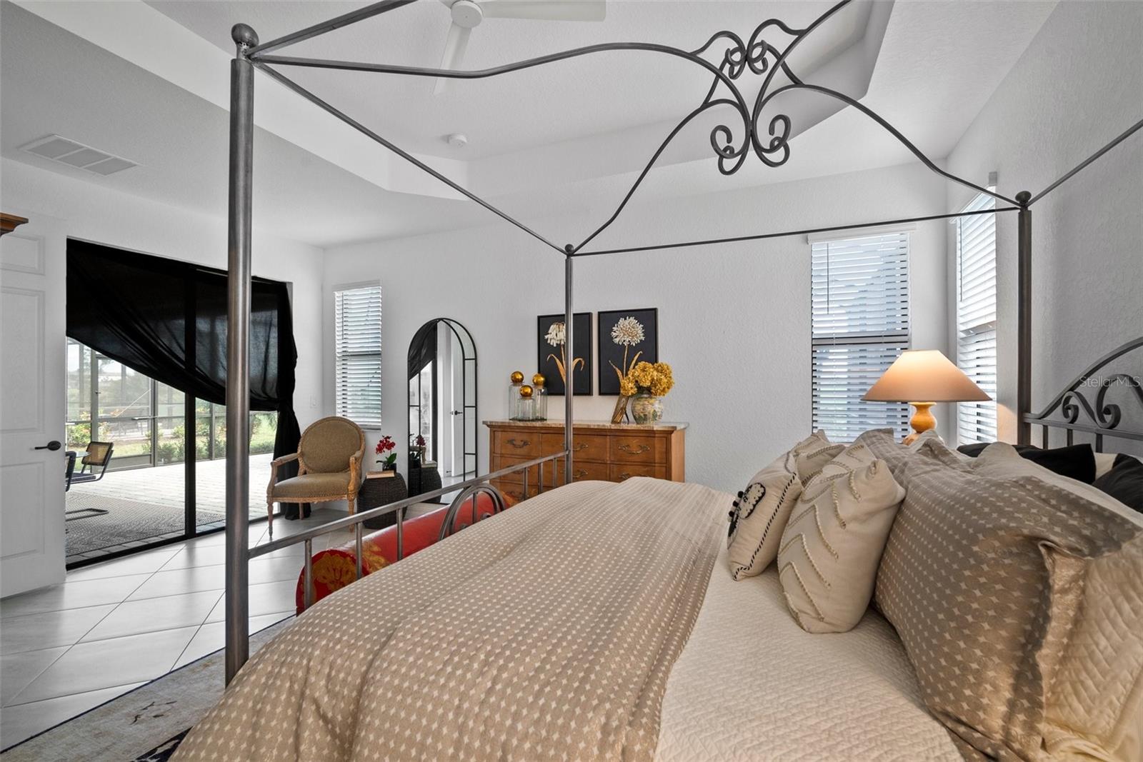 Image 28 of 67 For 5717 Cheech Glen