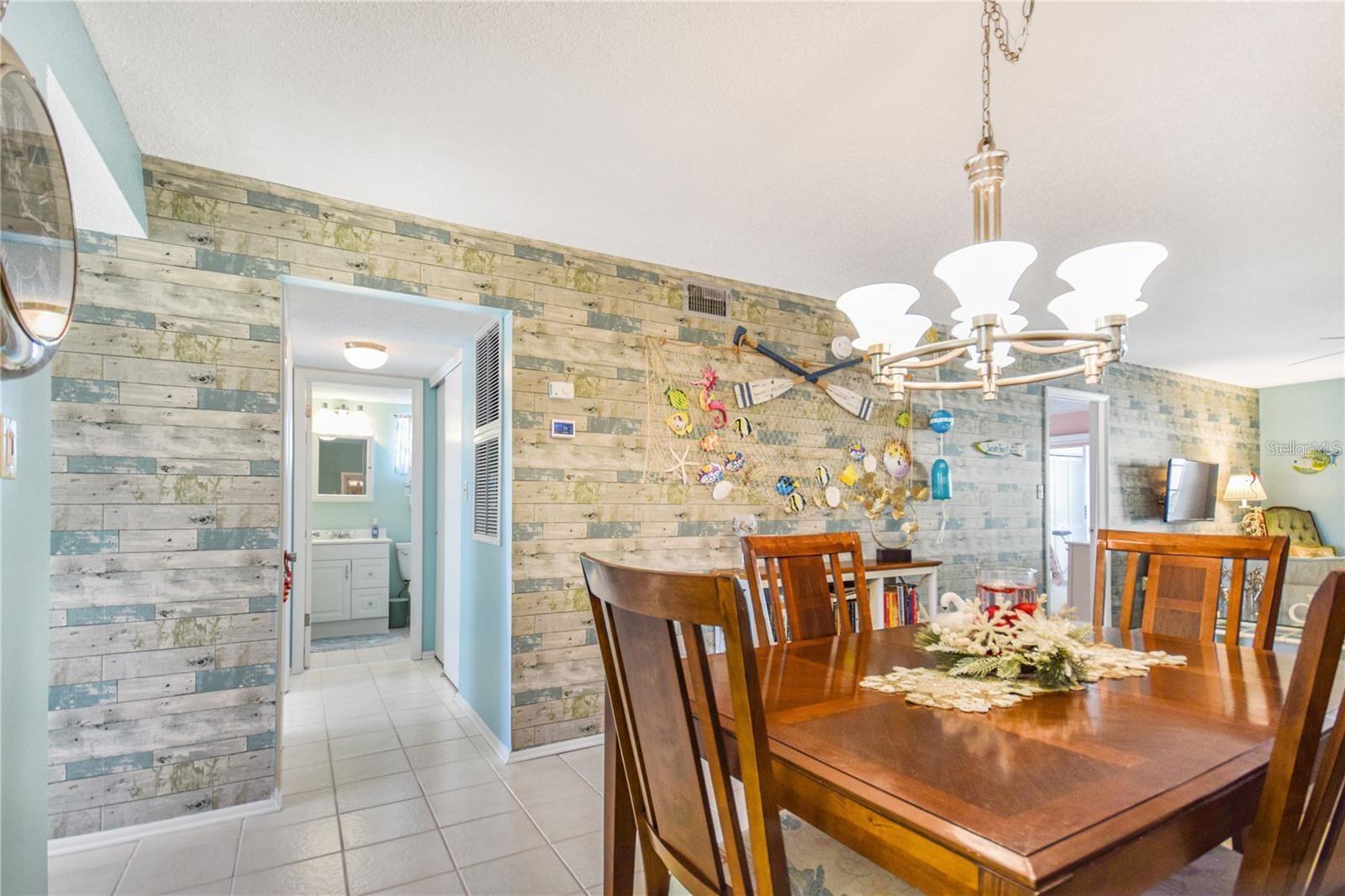 Image 5 of 43 For 3617 Lake Bayshore Drive J-401